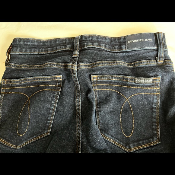 Womens Calvin Klein jeans size 28x32 - Picture 2 of 2